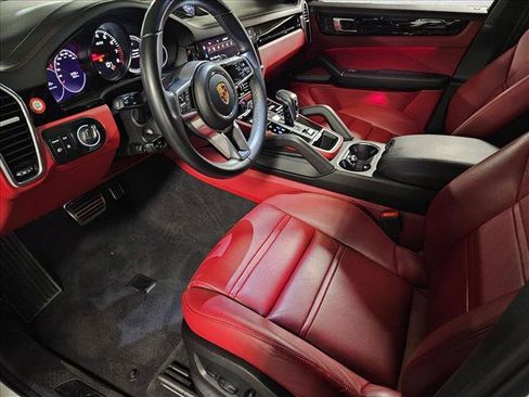 Used 2022 Porsche Cayenne GTS AWD/4WD image 10