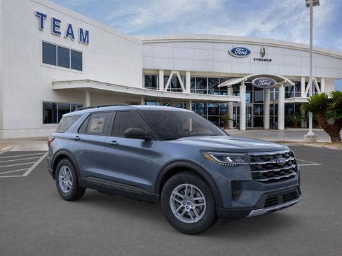 New 2026 Ford Explorer Active image 7