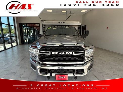 Used 2022 RAM 3500 Tradesman image 9