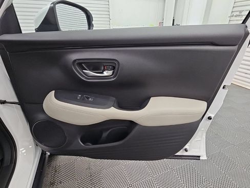 New 2027 Honda HR-V LX image 36