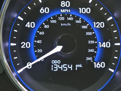 Used 2014 Hyundai Sonata Limited w/ Panoramic Sunroof Package 02 FWD image 19