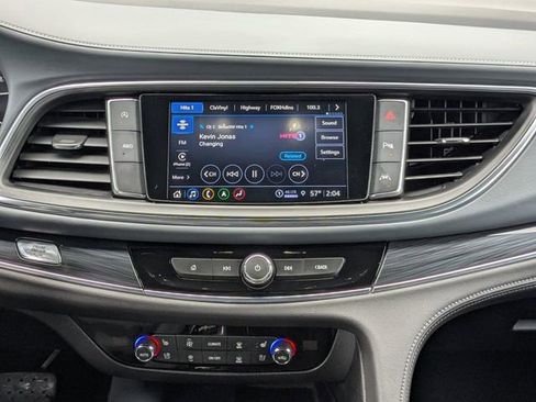 Used 2024 Buick Enclave Premium image 24