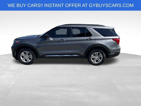 Used 2021 Ford Explorer XLT AWD/4WD image 3