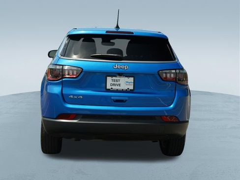 Used 2023 Jeep Compass Sport AWD/4WD image 8