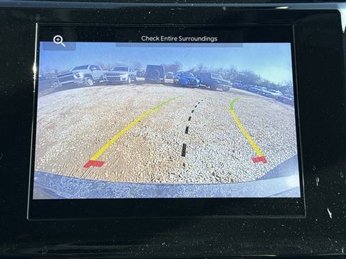 Used 2023 Jeep Grand Cherokee L Laredo image 4