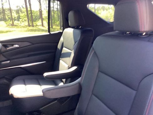 New 2026 Chevrolet Traverse Z71 w/ Driver Confidence Package image 16