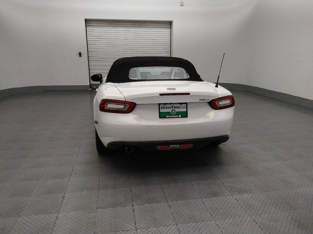 Used 2017 FIAT 124 Spider Lusso RWD image 6