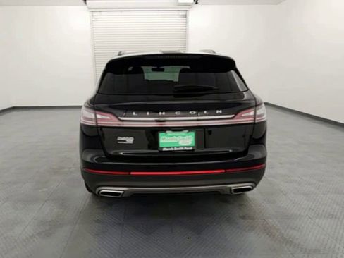 Used 2022 Lincoln Nautilus Reserve image 7