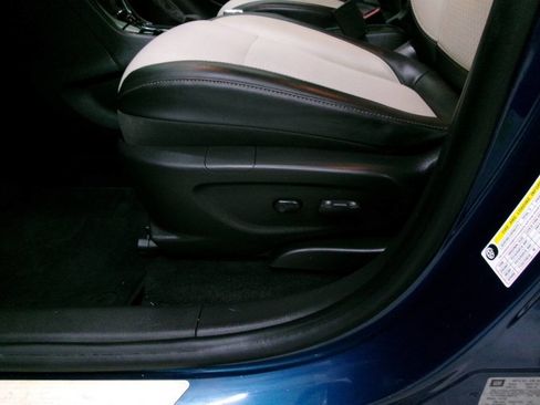 Used 2020 Buick Encore Preferred w/ Safety Package image 19