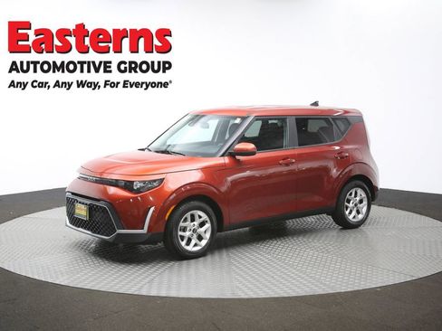 Used 2023 Kia Soul LX w/ Option Group 015 FWD image 57