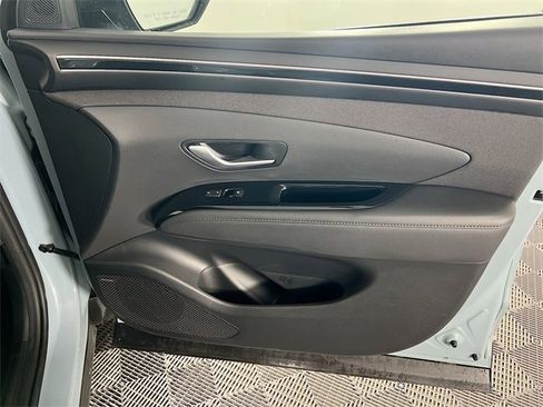 Used 2023 Hyundai Santa Cruz Limited image 32