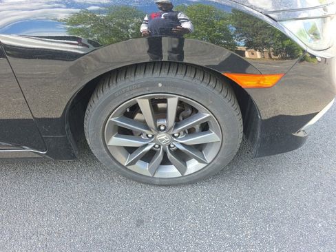 Used 2021 Honda Civic EX image 9
