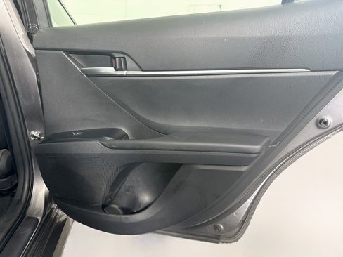 Used 2019 Toyota Camry LE FWD image 27