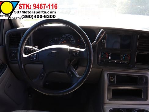 Used 2004 Chevrolet Suburban LT w/ Preferred Equipment Group AWD/4WD image 18