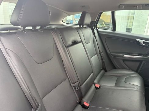 Used 2016 Volvo V60 T5 Premier w/ Convenience Package FWD image 23