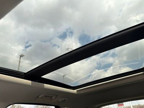 Used 2018 Ford Escape Titanium w/ Ford Safe & Smart Package image 26