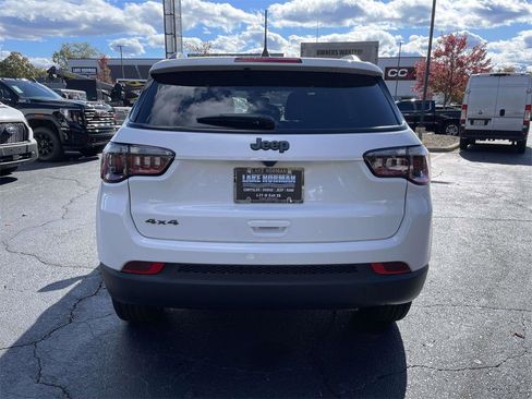 New 2026 Jeep Compass Altitude image 8