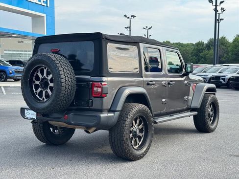 Used 2018 Jeep Wrangler Unlimited Sport S AWD/4WD image 3