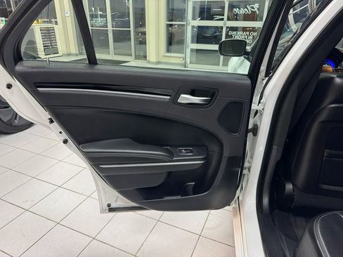 Used 2017 Chrysler 300 S image 44