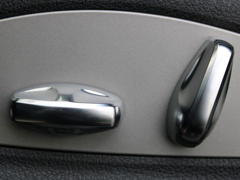 Used 2020 Porsche Macan AWD/4WD image 5