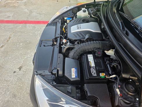 Used 2016 Hyundai Veloster Turbo image 53