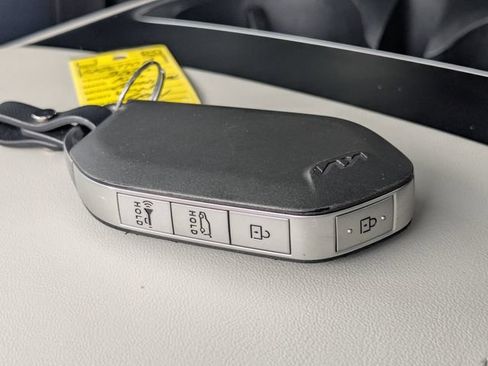 Certified 2025 Kia Carnival SX Prestige FWD image 51