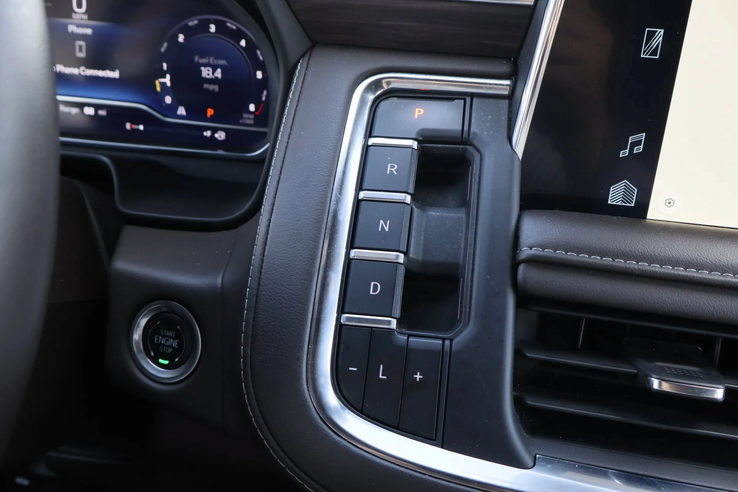 Used 2024 Chevrolet Tahoe LT RWD image 17