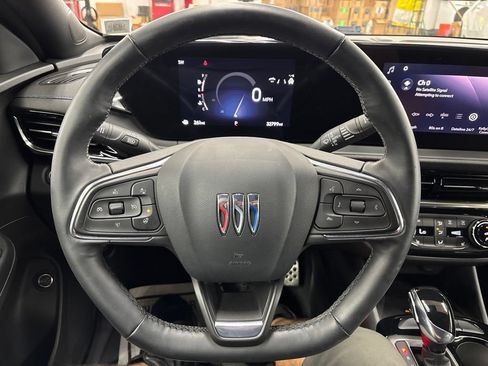 Used 2024 Buick Envista Sport Touring w/ Convenience I Package FWD image 26