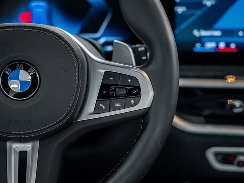 Used 2025 BMW X5 M60i w/ Climate Comfort Package image 50