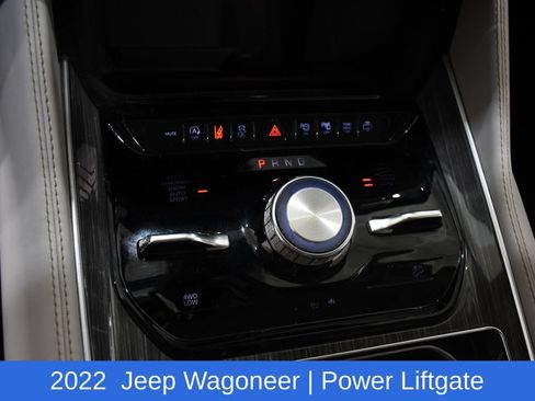 Used 2022 Jeep Wagoneer Series III w/ Premium Group I AWD/4WD image 24