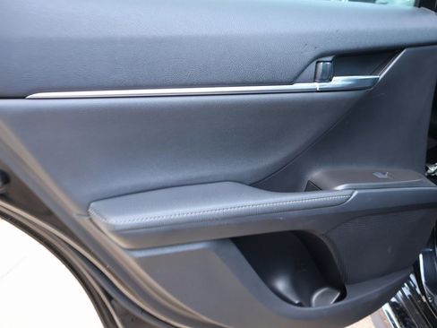 Used 2021 Toyota Camry XSE w/ Navigation Package image 17