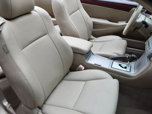 Used 2005 Toyota Solara SLE image 29