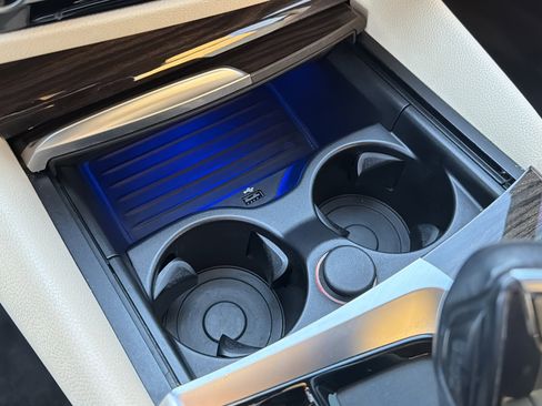 Used 2020 BMW 530i w/ Convenience Package image 34