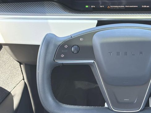 Used 2023 Tesla Model X Plaid image 13