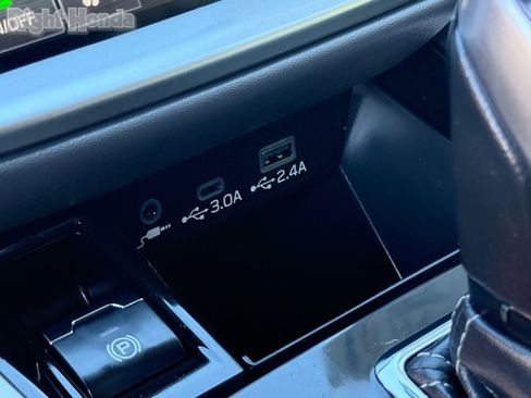 Used 2025 Subaru Outback Onyx Edition w/ Popular Package #2 image 23