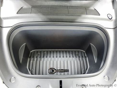 Used 2022 Tesla Model Y Performance image 29