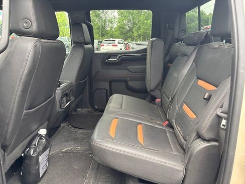 Used 2023 GMC Sierra 1500 AT4 w/ AT4 Preferred Package AWD/4WD image 9