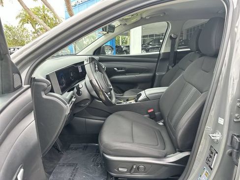 Used 2025 Hyundai Tucson SEL FWD image 30