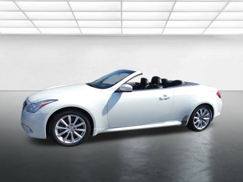 Used 2012 INFINITI G37 Convertible w/ Premium Pkg RWD image 4