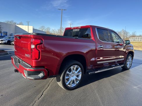 Used 2023 Chevrolet Silverado 1500 High Country w/ High Country Premium Package image 4