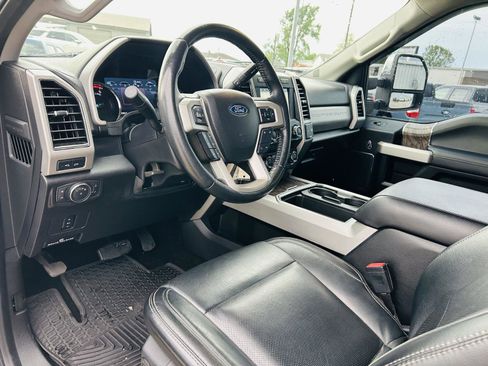 Used 2019 Ford F250 Lariat w/ Chrome Package AWD/4WD image 16