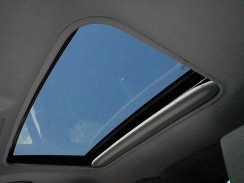 Certified 2024 Toyota RAV4 XLE AWD/4WD image 30