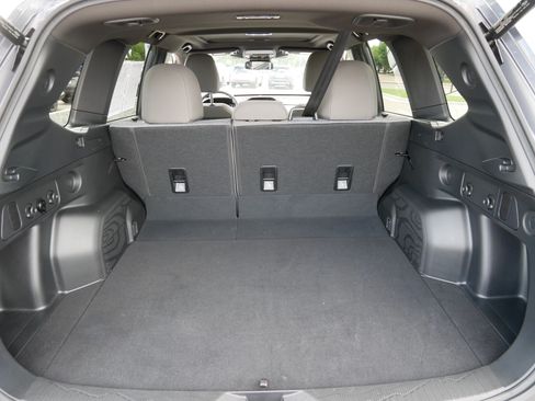 Used 2025 Subaru Forester Premium AWD/4WD image 18