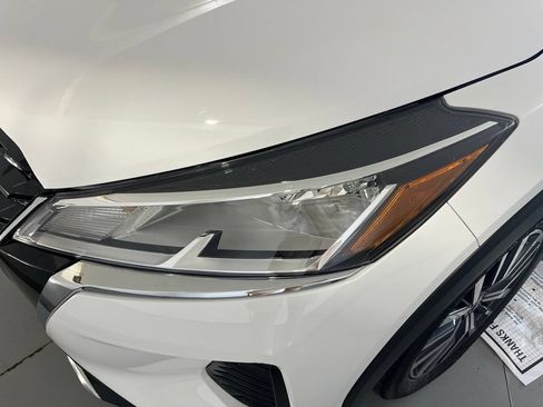 Used 2024 Nissan Kicks SV FWD image 36