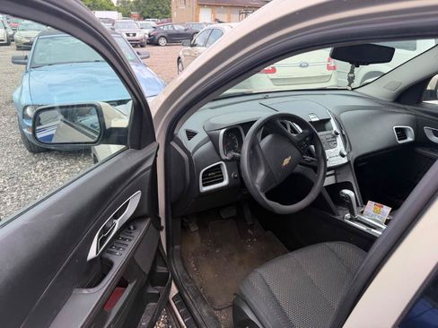 Used 2011 Chevrolet Equinox LT FWD image 14