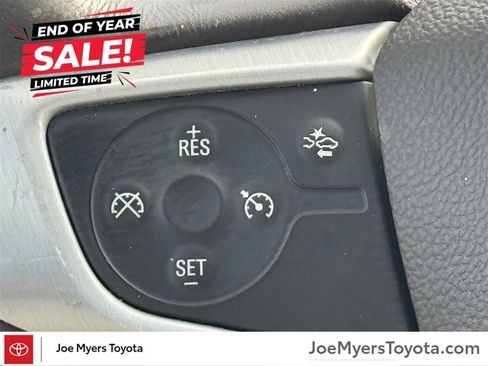 Used 2017 GMC Acadia SLT image 11