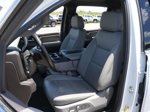 Used 2026 GMC Sierra 1500 SLT AWD/4WD image 16