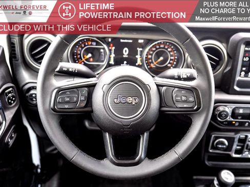 Used 2023 Jeep Gladiator Willys image 24