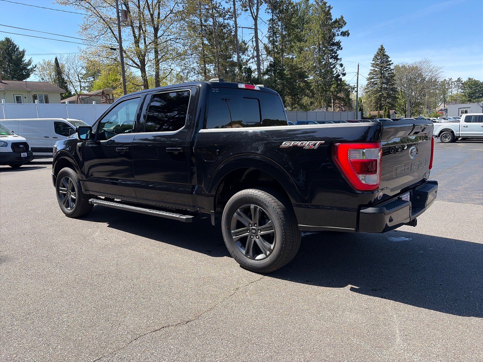 Used 2023 Ford F150 Lariat w/ Equipment Group 502A High AWD/4WD image 4