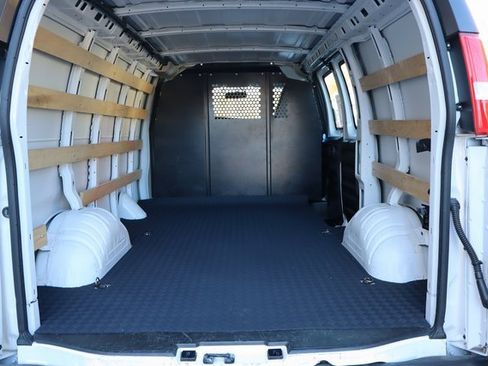 Used 2024 Chevrolet Express 2500 w/ Driver Convenience Package image 9